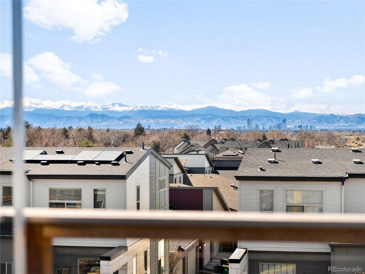 Image 3: Incredible, unobstructed views from the rooftop deck