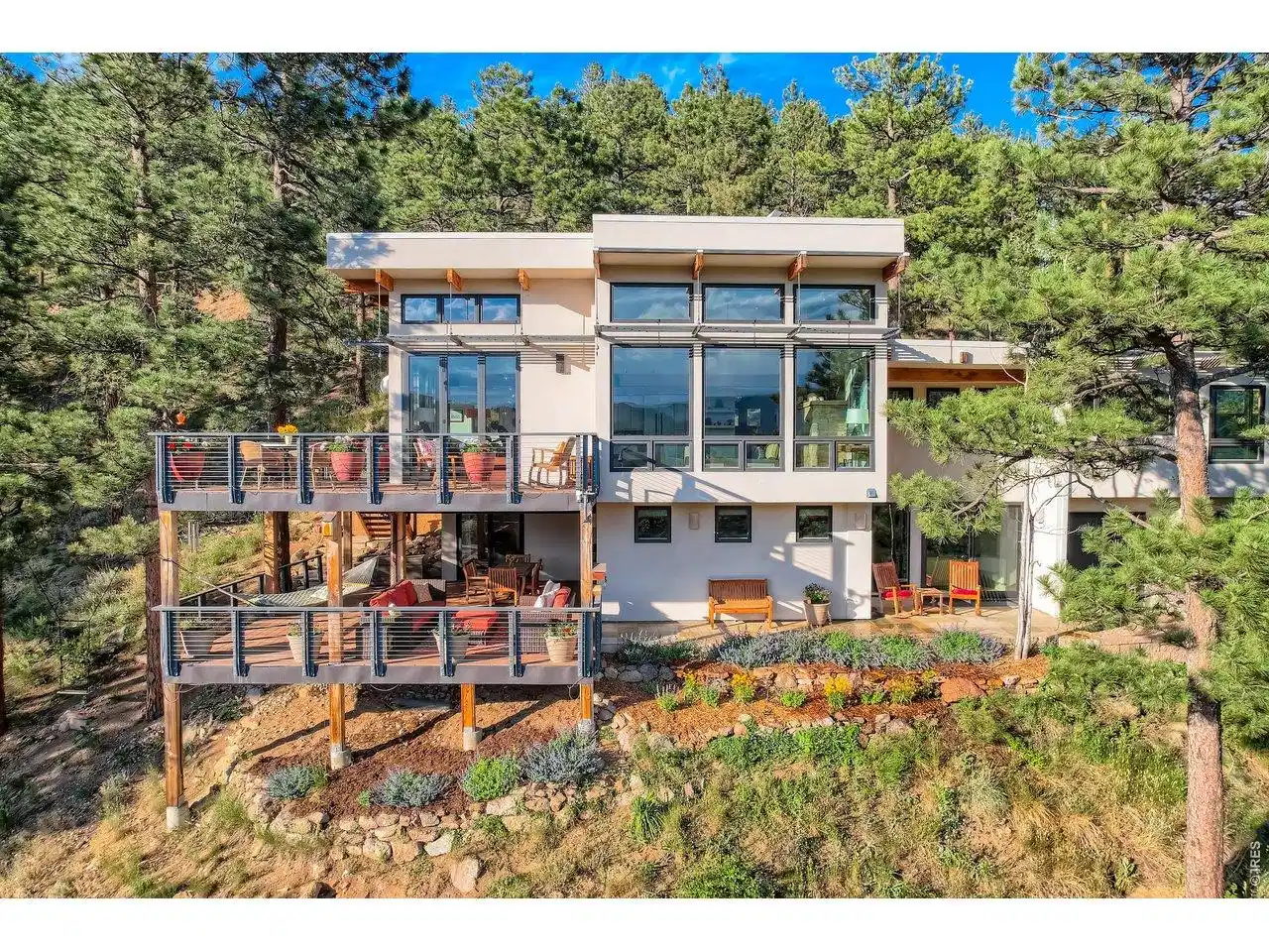Image 1: Welcome to 153 Poorman Rd. The top of the world! Image 1: Welcome to 153 Poorman Rd. The top of the world!
