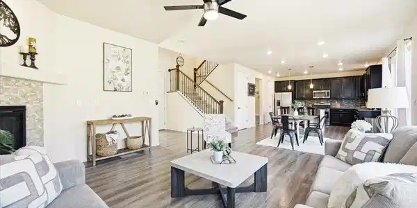Image 3: Open floor plan. Great for entertaining. Image 3: Open floor plan. Great for entertaining.