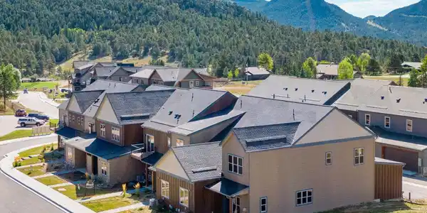 Image 3: Located close to Lake Estes trail. Image 3: Located close to Lake Estes trail.