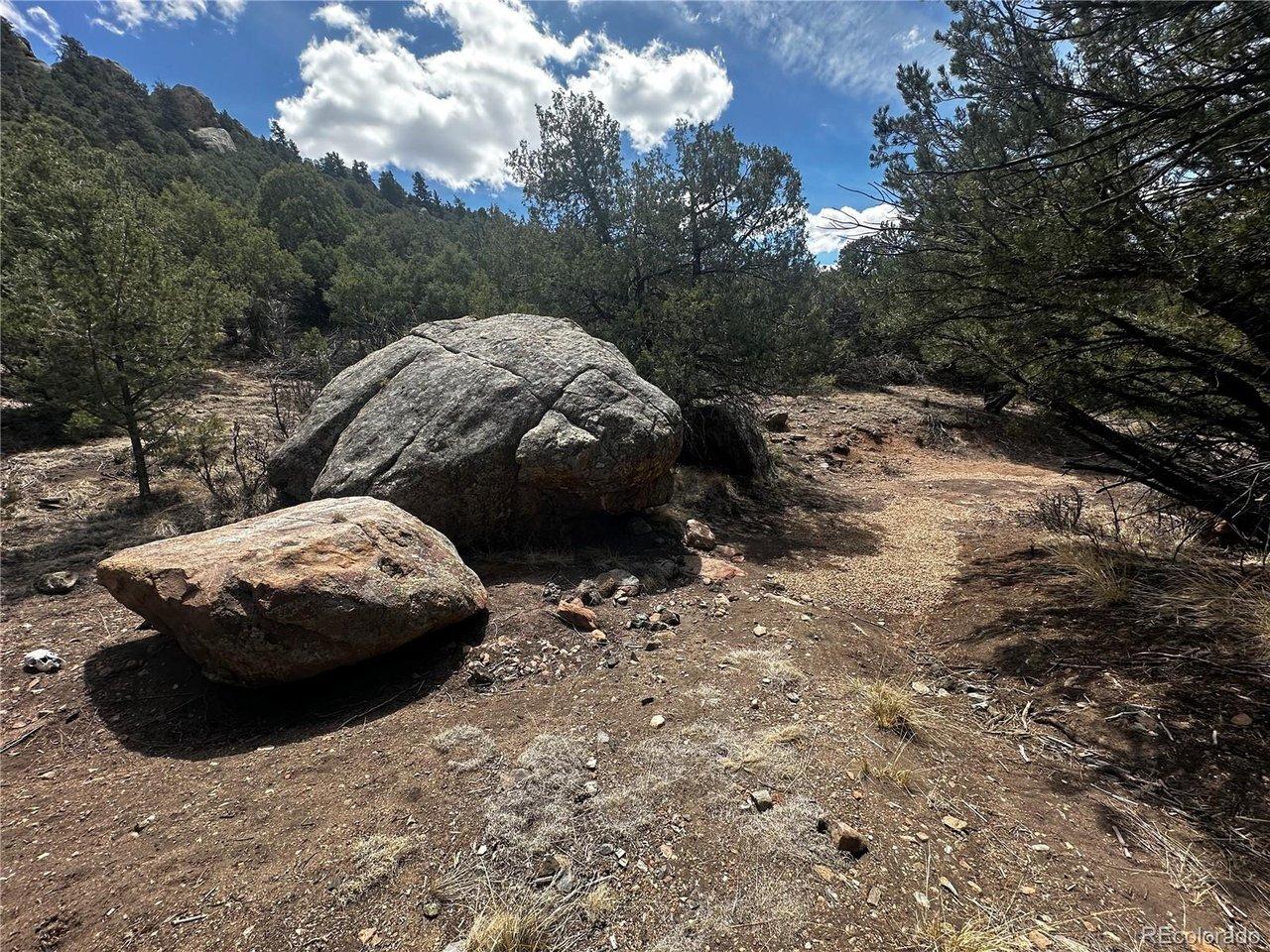 Image 2: Rock outcroping Image 2: Rock outcroping