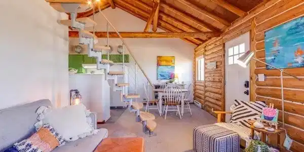 Image 2: Bright & Airy Open Floor Plan Image 2: Bright & Airy Open Floor Plan