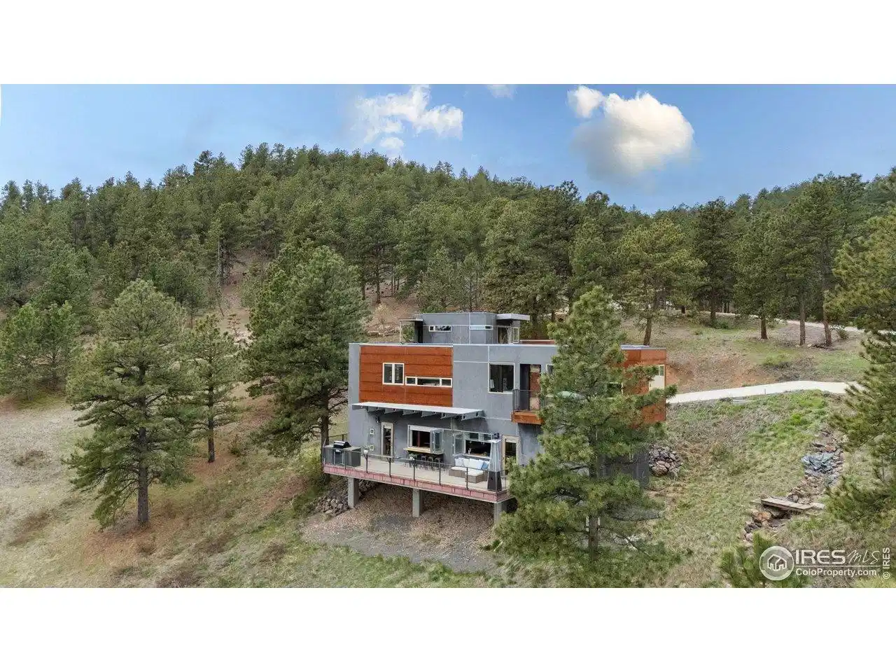 Image 1: Located only 11 minutes from Broadway on 36 acres of meadow, woods, and rock outcroppings. Image 1: Located only 11 minutes from Broadway on 36 acres of meadow, woods, and rock outcroppings.