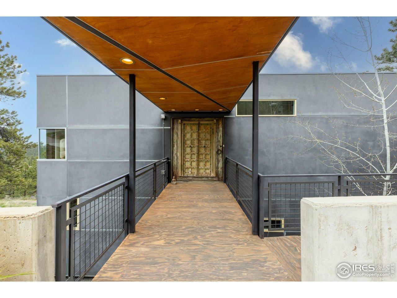 Image 3: A peaceful oasis that incorporates design elements from around the world.