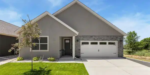 323 Josef Cir