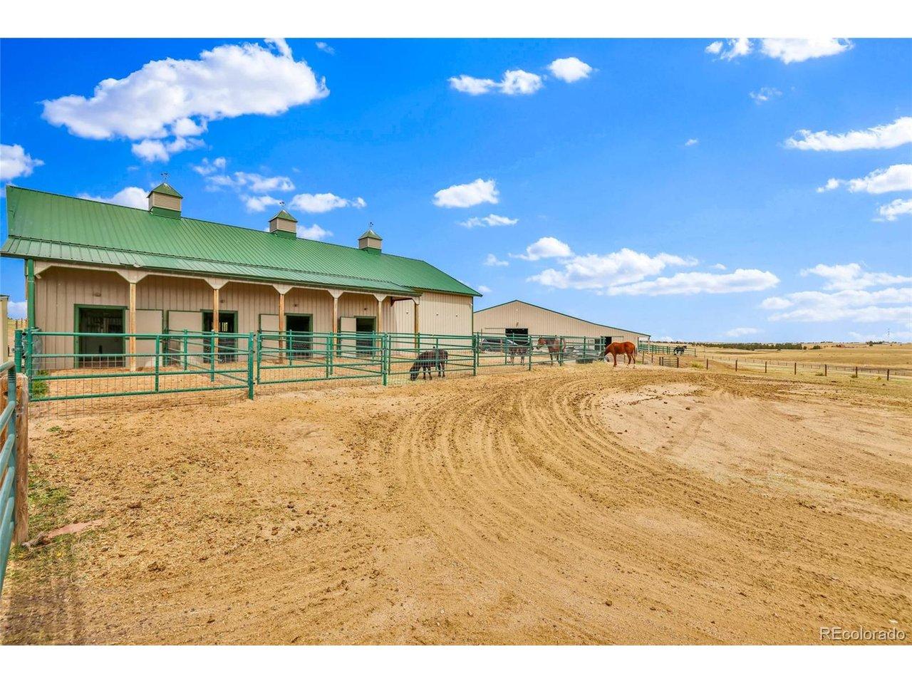 Image 4: Barn Stalls Image 4: Barn Stalls