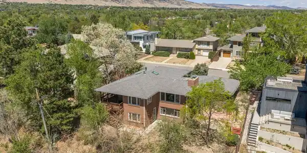 2360 Balsam Dr