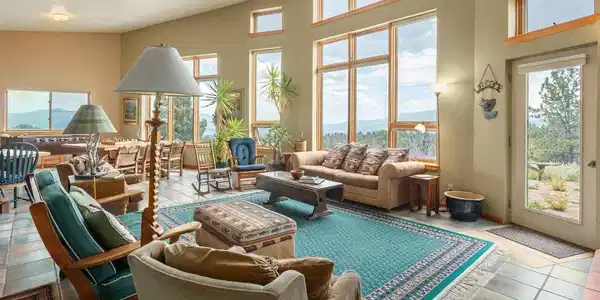 Image 3: Light filled Great Room Image 3: Light filled Great Room