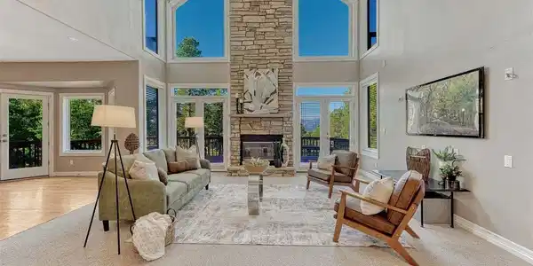 17190 Colonial Park Dr