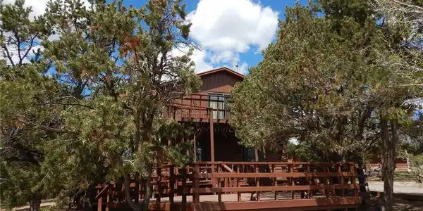 395 Kit Carson Rd