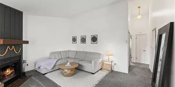 401 Forest Edge Rd