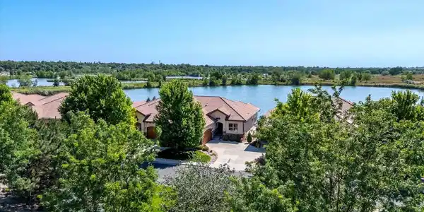 536 Split Rock Dr