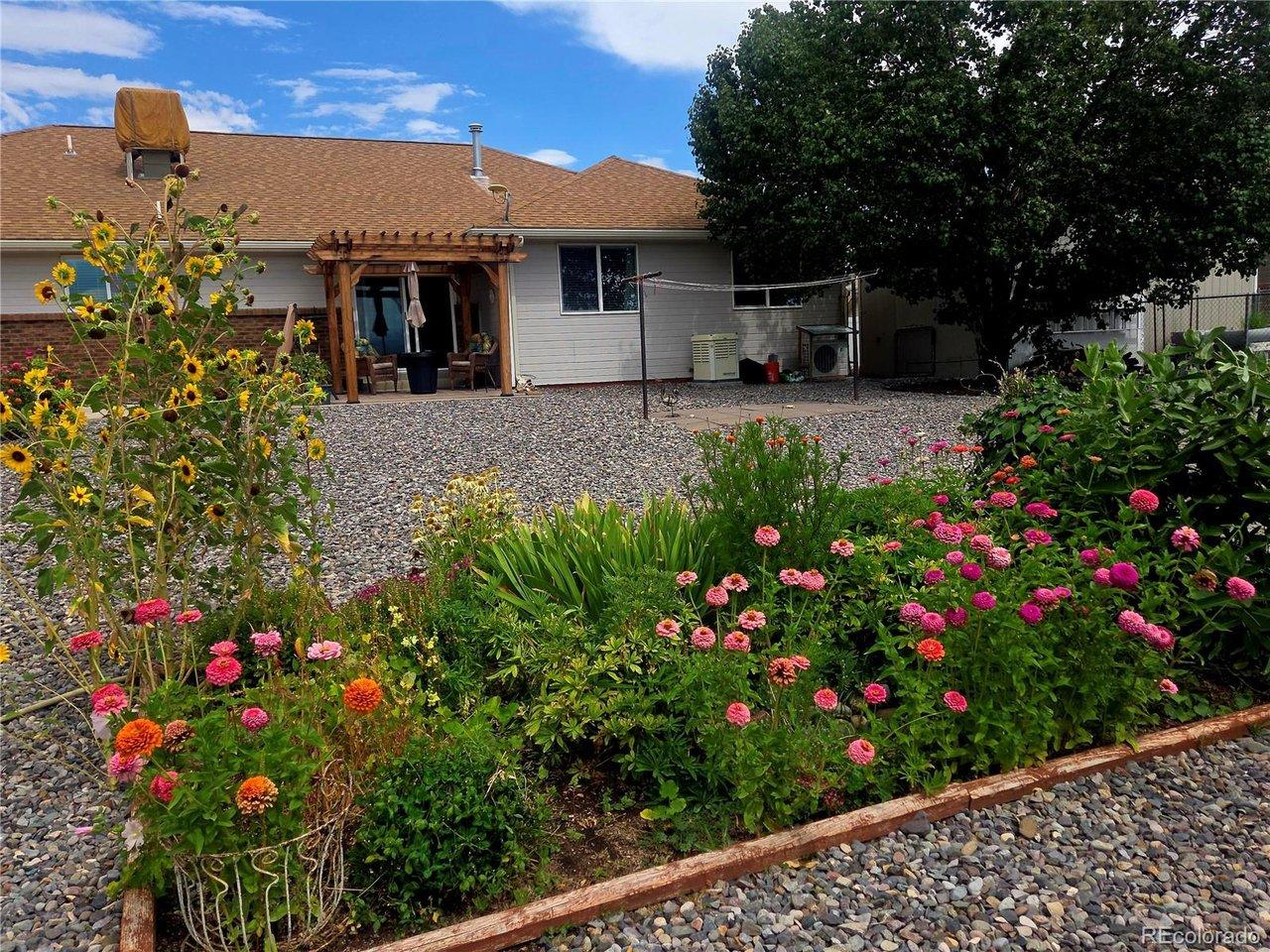 Image 2: Back Yard