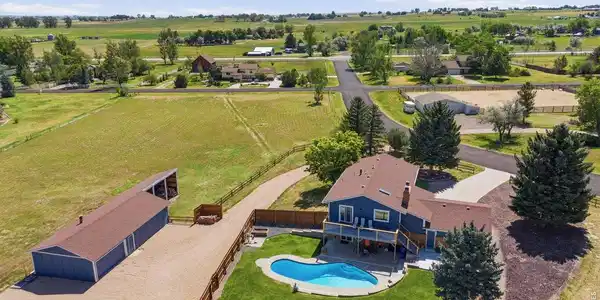 1212 Glenview Dr