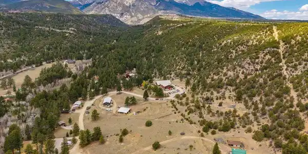 Image 2: Sweeping views of Mount Shavano and the Sawatch Range. Image 2: Sweeping views of Mount Shavano and the Sawatch Range.