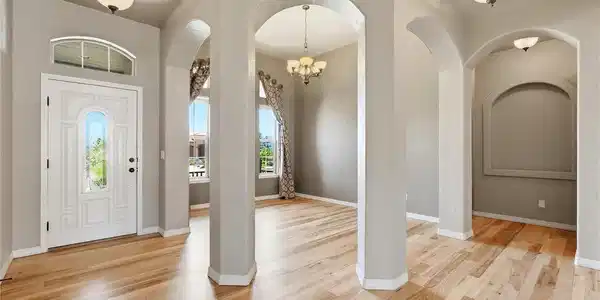Image 3: Entry Image 3: Entry