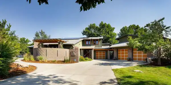 Image 3: Front elevation. Image 3: Front elevation.