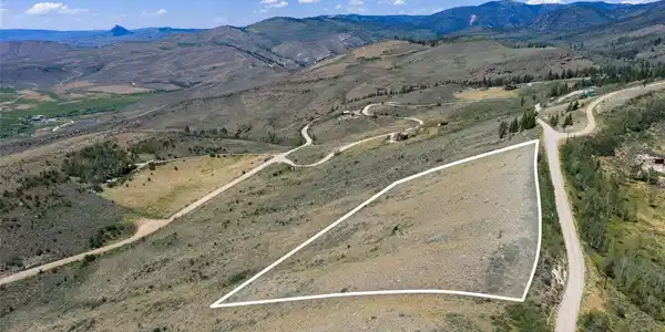 Image 3: Aerial - Markers and outlines are to give a general idea of the property location and are not to be relied upon. Image 3: Aerial - Markers and outlines are to give a general idea of the property location and are not to be relied upon.