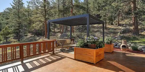 Image 4: Pergola on the East deck Image 4: Pergola on the East deck