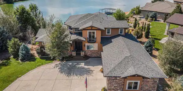 5763 Pelican Shores Dr