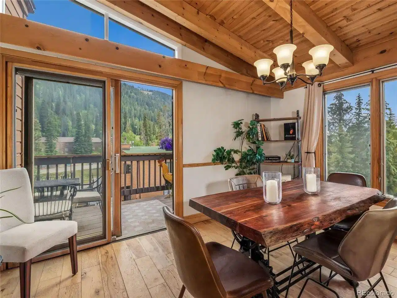 Image 1: Dining area looking out at Keystone Image 1: Dining area looking out at Keystone