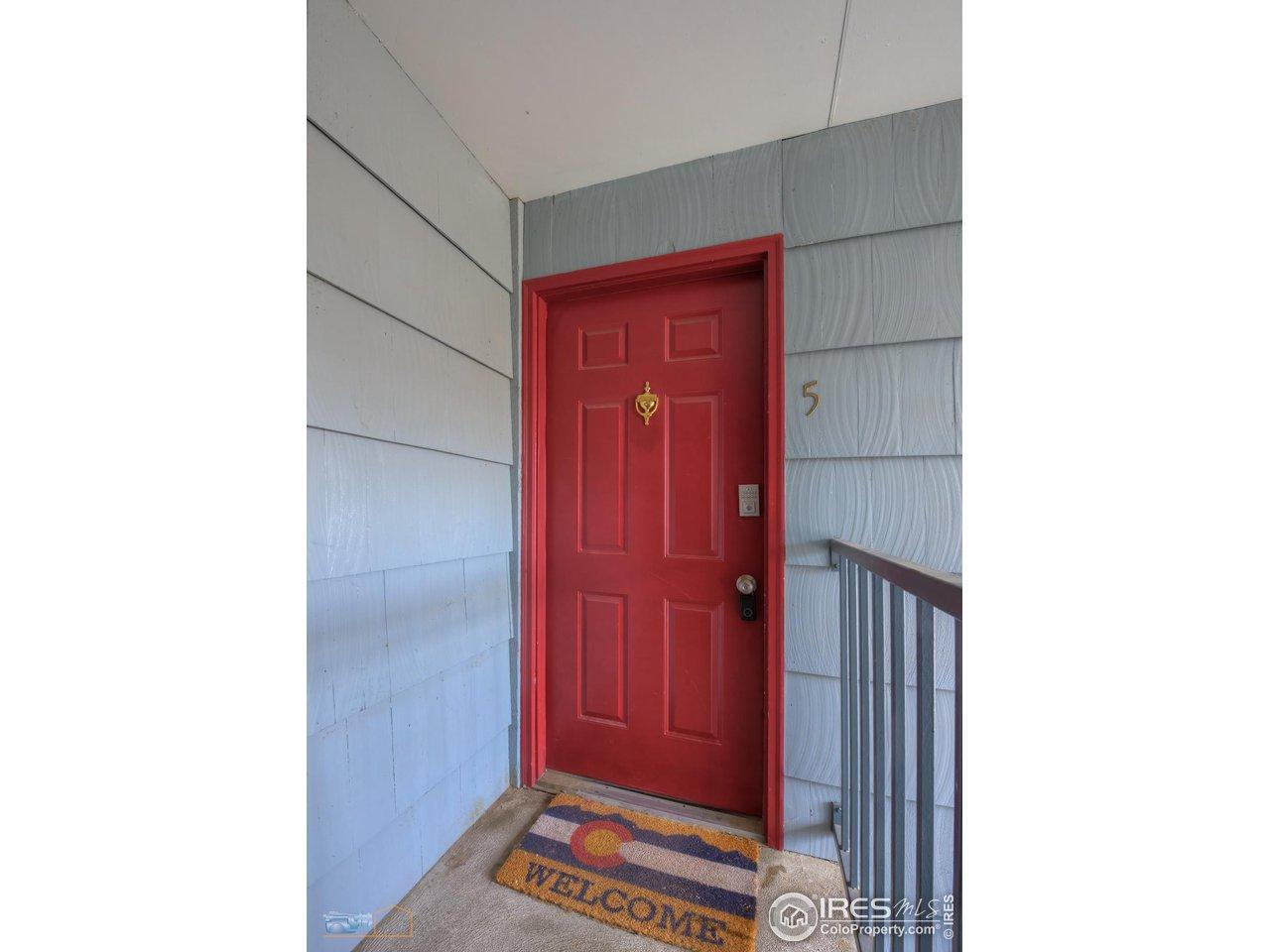 Image 3: Entrance Image 3: Entrance