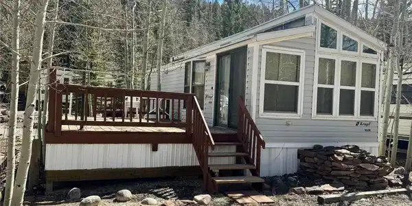 425 Depot Dr