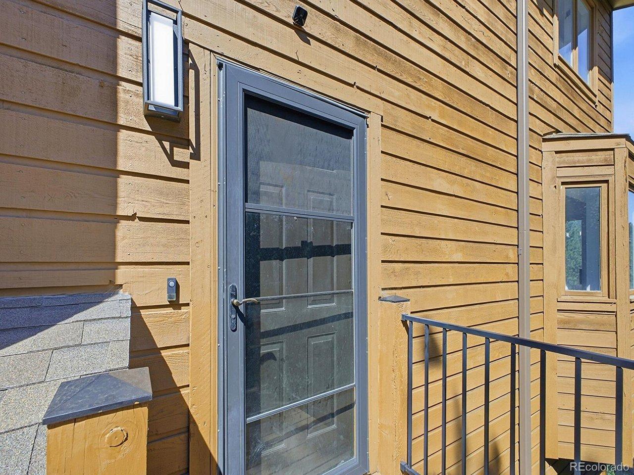 Image 4: Exterior Entry