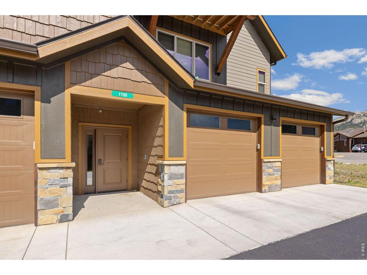 Image 2: Front Entry/ Garage