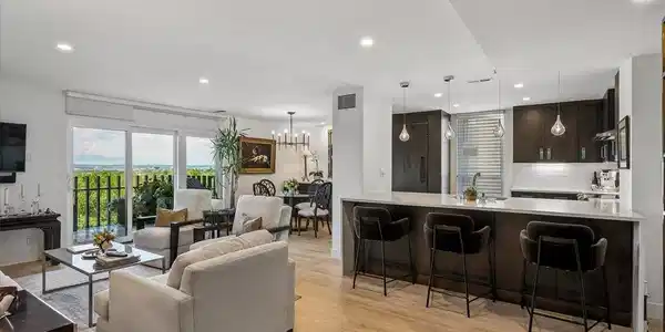 460 S Marion Pkwy
