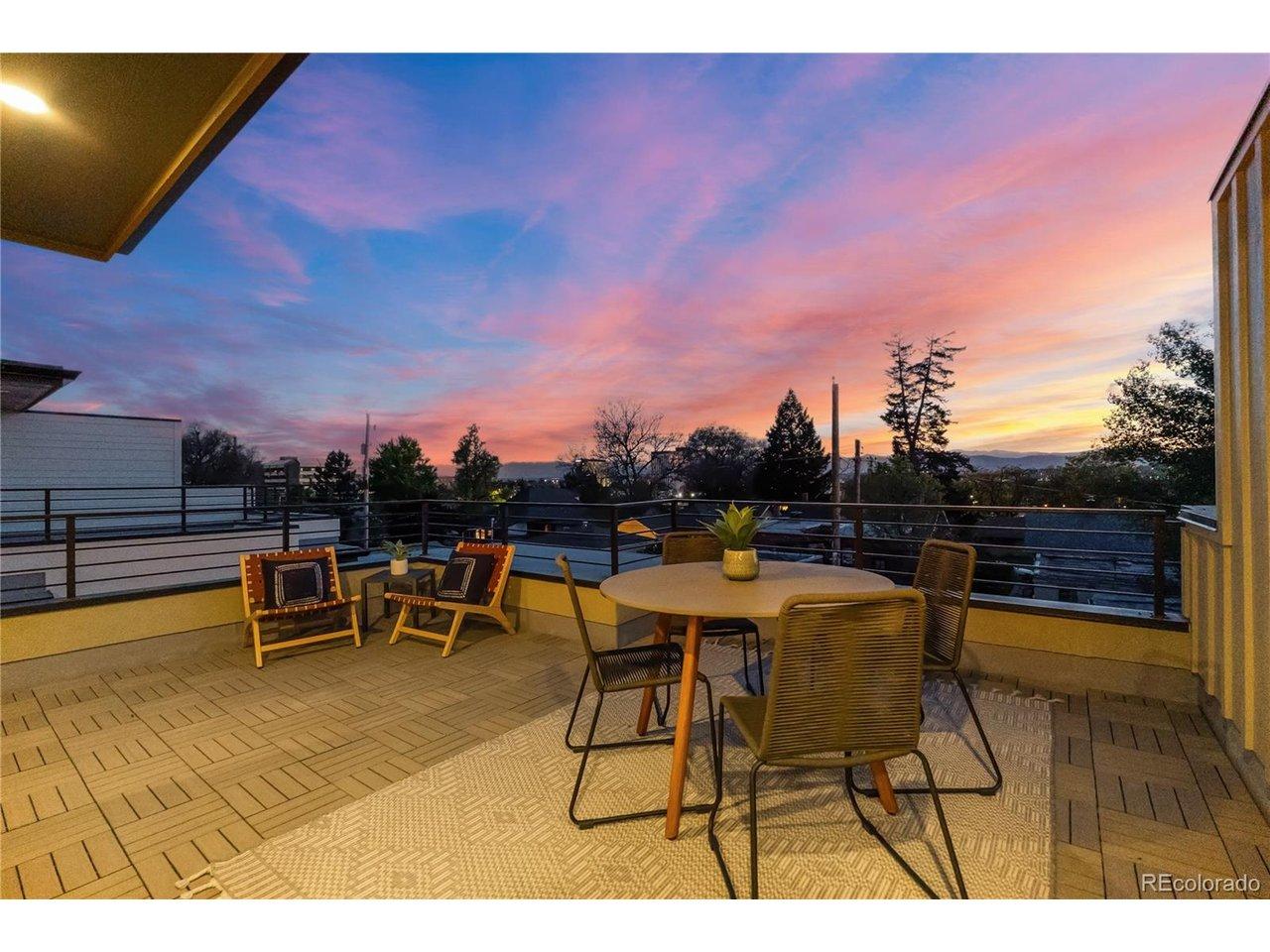 Image 4: Sunset Roof Top Mountain Views!