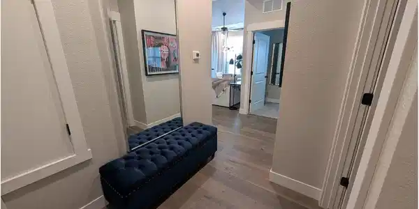Image 4: Foyer Image 4: Foyer