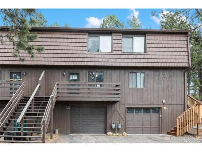 560 Manor Ct
