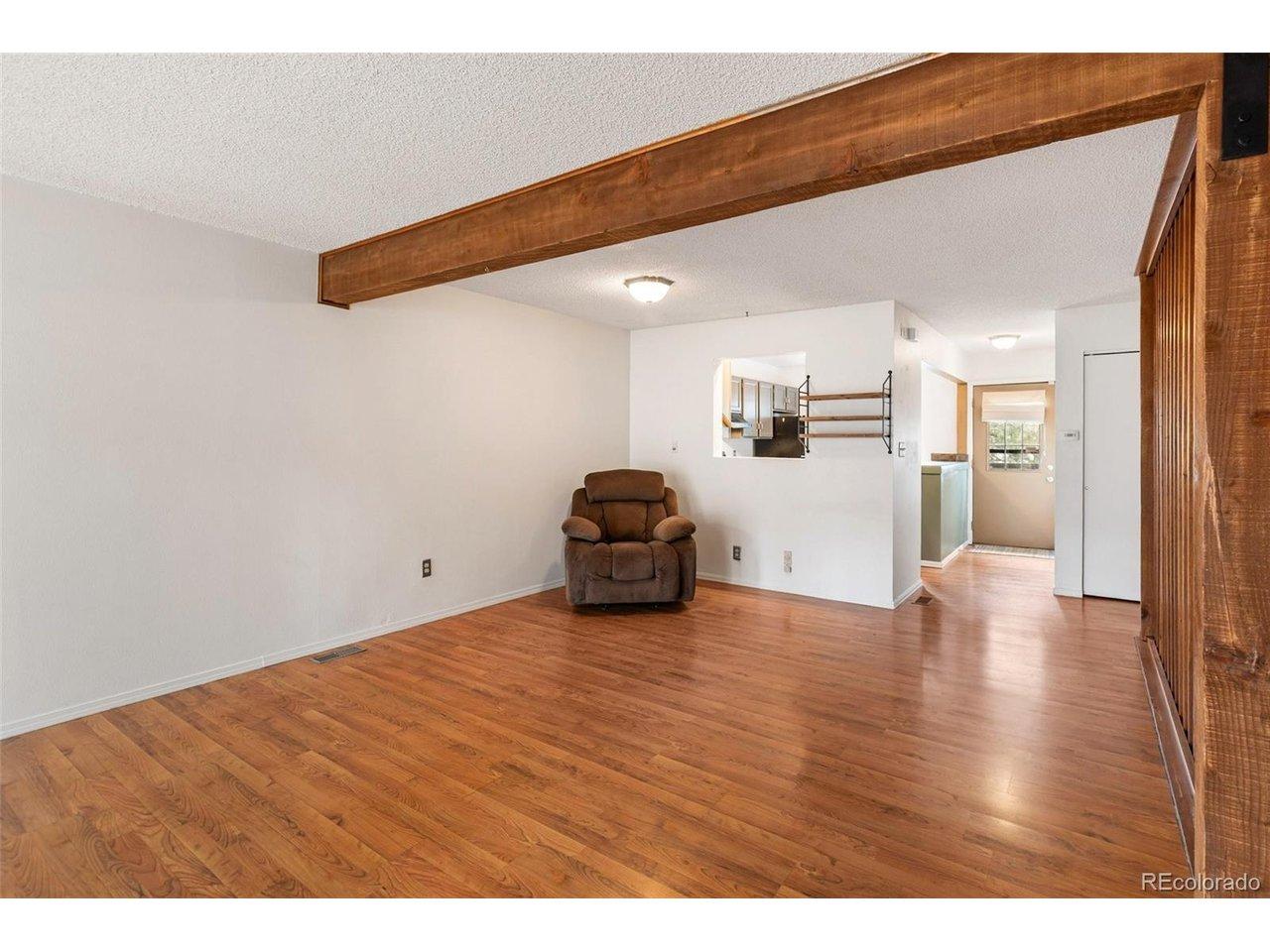 Image 4: Living Room Image 4: Living Room