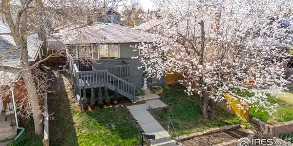 3233 Meade