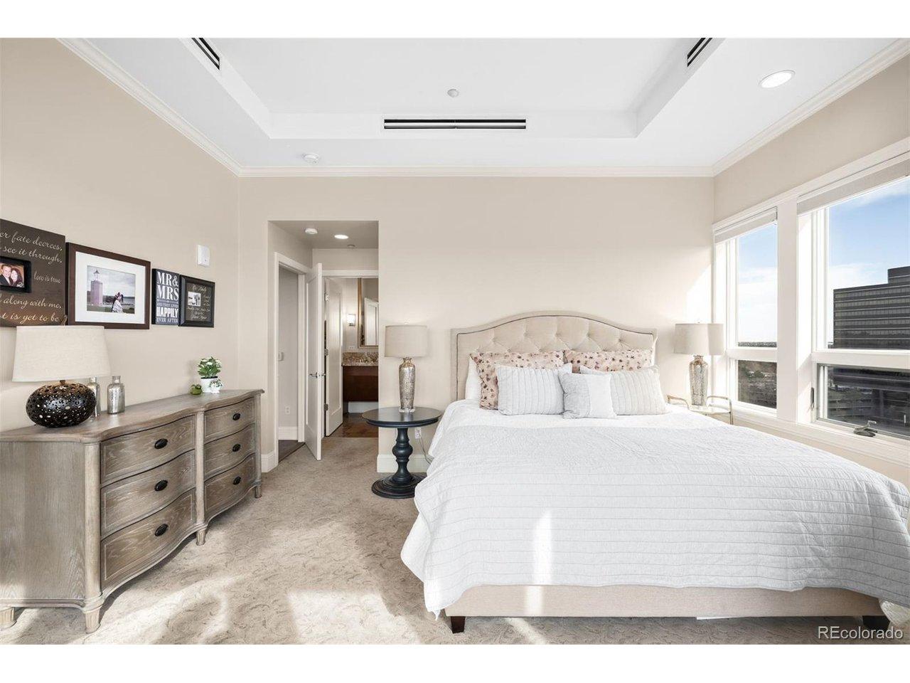 Image 4: Primary bedroom with king sized bed Image 4: Primary bedroom with king sized bed