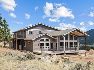 659 Peak View Dr