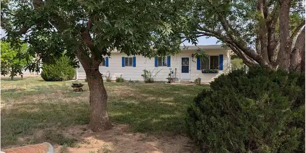 Image 2: Wonderful acreage and Ranch Style Home on 1+/- acre