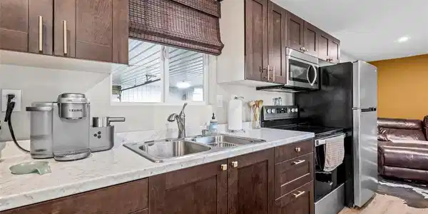 Image 3: Kitchen Image 3: Kitchen