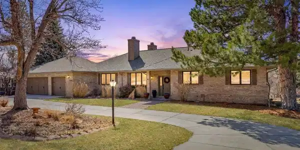 7532 Lakecliff Way