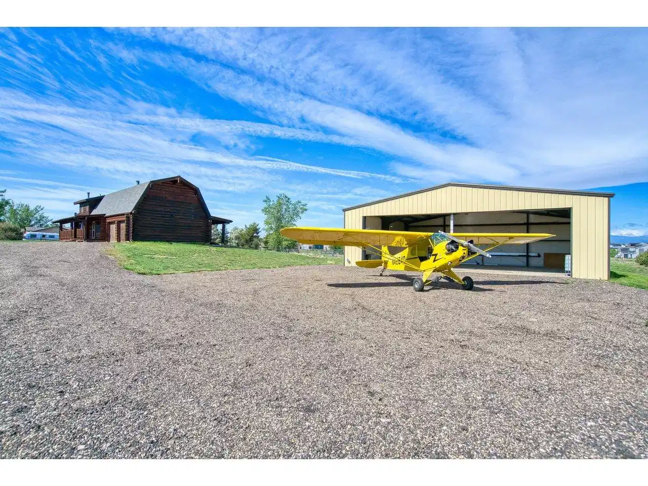 Image 1: Pilot's paradise! Image 1: Pilot's paradise!