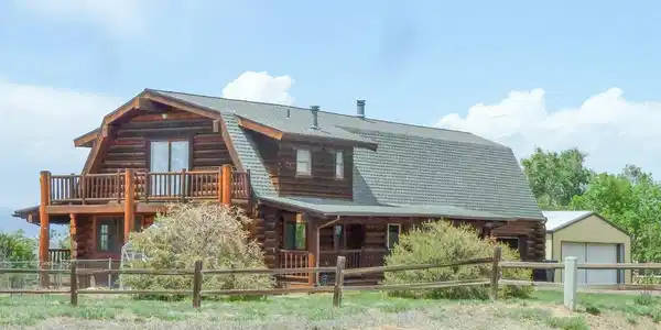 Image 3: Custom LOG home on over 2 acres, plus a 50' x 40' metal hangar! Image 3: Custom LOG home on over 2 acres, plus a 50' x 40' metal hangar!
