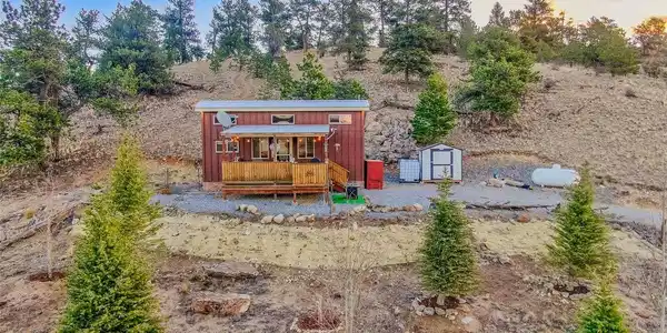 189 Goldenburg Canyon Rd