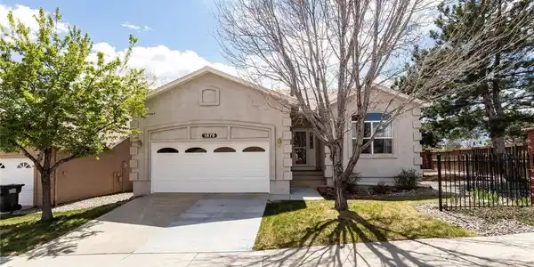 1676 Pinon Glen Cir