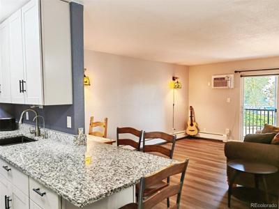 1200 Golden Cir