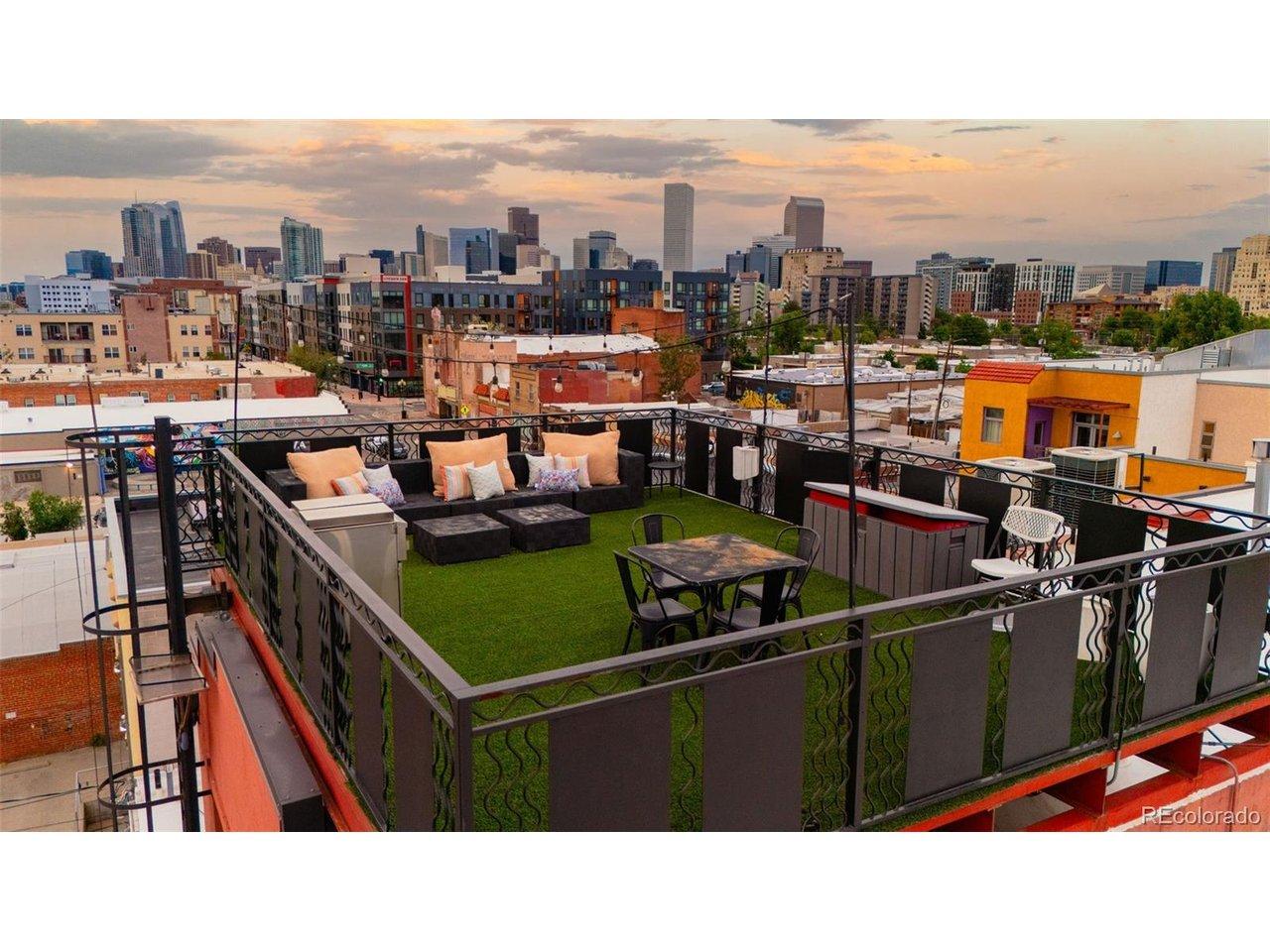 Image 2: Rooftop with 360 views of both City and Mountains Image 2: Rooftop with 360 views of both City and Mountains
