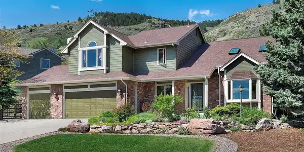 407 Defrance Dr