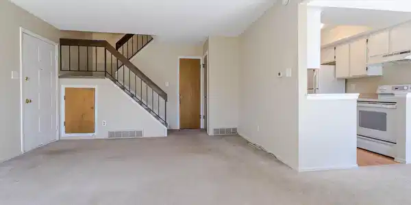 Image 3: Open Living Area