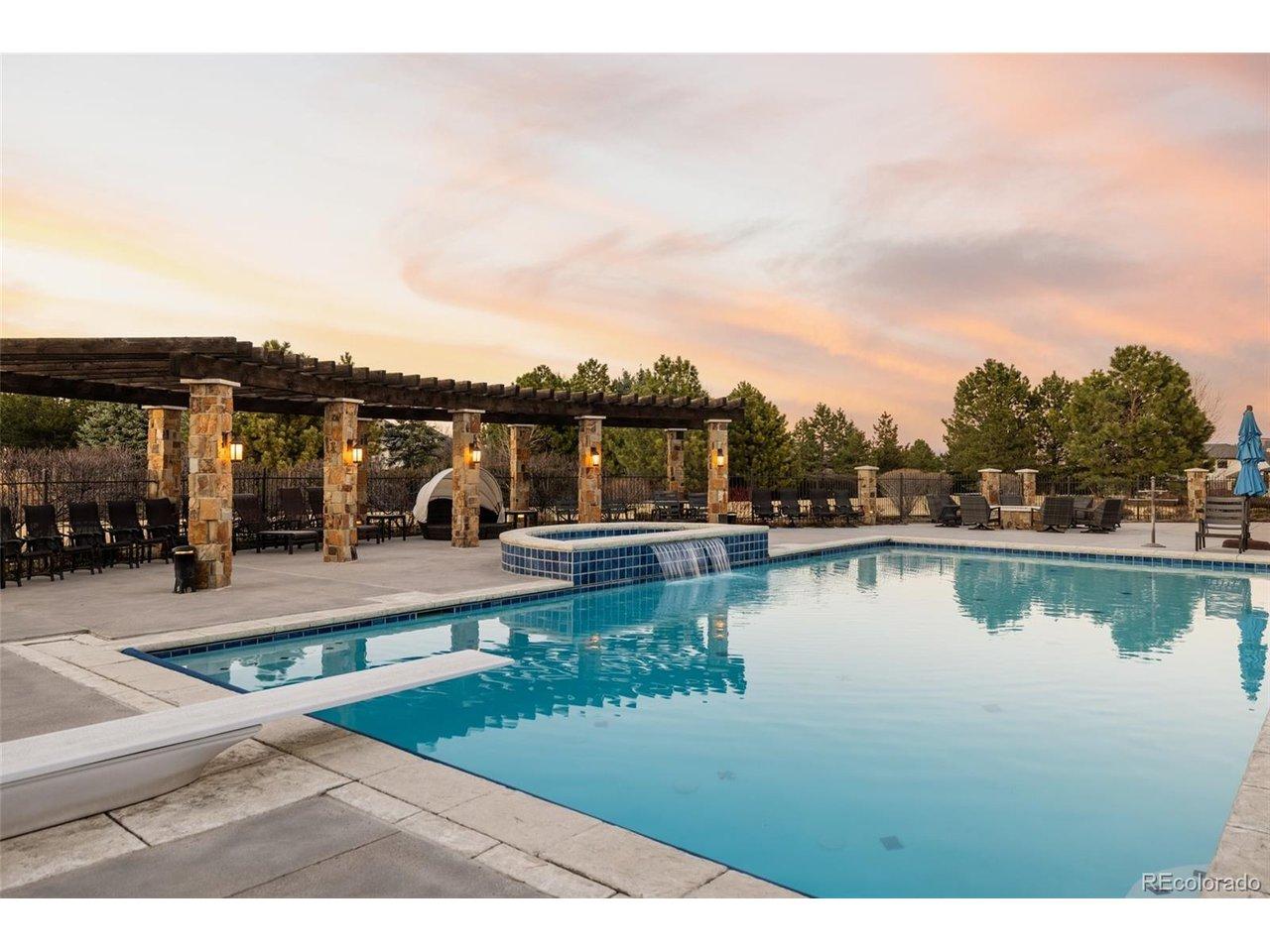 Image 4: Resort-Style Pool Image 4: Resort-Style Pool