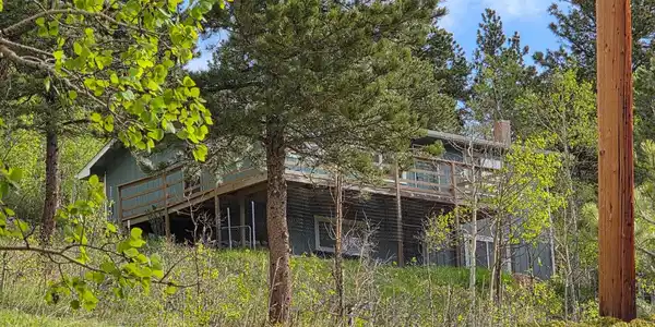 Image 3: Front of house from Dale